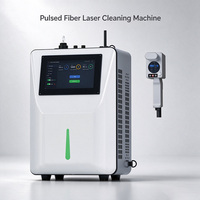 Machine de nettoyage laser portable 50W pour sac à dos, système de suppression de la rouille, de la peinture et de l'oxyde par laser à fibre pulsée, équipement de nettoyage de surfaces métalliques