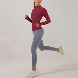 Veste zippée ajustée pour femme, idéale pour l'entraînement, la course et les activités de plein air – Fournisseur OEM/ODM - Product Image 4