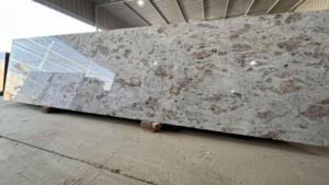 Extérieur poli de dalle d'or de Bhama de granit sud de haute qualité pour l'hôtel de cuisine ou le restaurant prix en gros disponible - Product Image 4