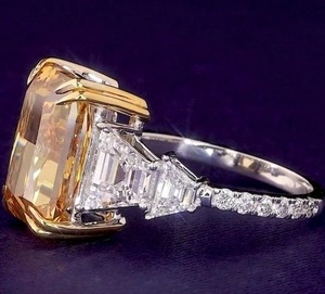 Bague en diamant de laboratoire de taille radiant, jaune vif fantaisie, 7 carats, plaqué rhodium 18 carats, bijoux de luxe pour femmes, bague de fiançailles - Product Image 4