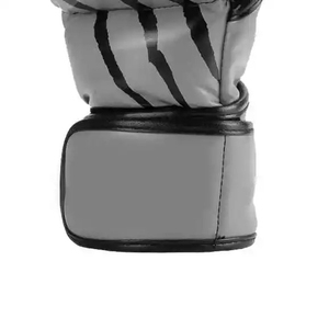 Gants de MMA Gants de boxe professionnels pour l'entraînement des demi-doigts pour hommes et femmes, en cuir PU de qualité supérieure, tailles 8oz - Product Image 4