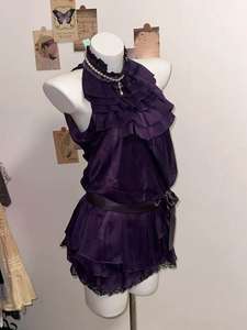 Ensemble deux pièces vintage rétro pour le printemps : haut court en dentelle à col licou avec nœud papillon et jupe courte moulante violette au-dessus du genou + jupe à volants - Product Image 6