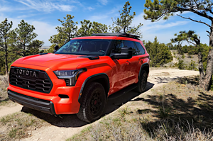 Toyota Sequoia TRD Pro 2024 à vendre Caractéristiques haut de gamme Excellent état Parfait pour les aventuriers et les familles - Product Image 4