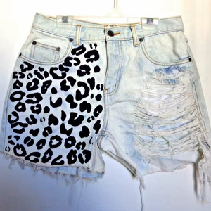 Pantalones cortos vaqueros de talla S vintage Pantalones vaqueros para otras manualidades Pantalones cortos - Product Image 1