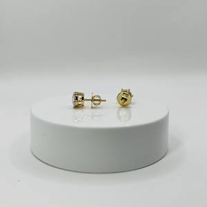 Clous d'oreilles minimalistes unisexes en or jaune 9 carats avec diamants de laboratoire certifiés VS1 de 2,00 carats taille brillant pour mariage et fiançailles - Product Image 4