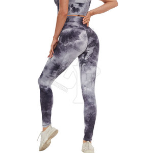 Conjunto ligero de yoga sublimado para mujeres diseñado para una máxima flexibilidad e ideal para actividades de yoga y fitness - Product Image 3