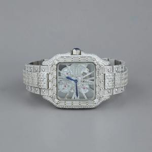 Reloj de Pulsera Personalizado con Esfera Plateada y Esqueleto para Hombre, con Detalles de Diamantes Azul Marino, Totalmente Cubierto con Diamantes Moissanite, Diseño Único y Moderno - Product Image 1