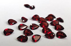 พลอยโกเมนสีแดงธรรมชาติทรงลูกแพร์ขนาด 6x9 มม. เจียระไน - พลอยโกเมนคุณภาพ AAA ระดับท็อป - Product Image 6