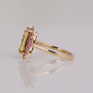 Bague de fiançailles pour femme élégante en or 10KT jaune diamant coupe rayonnante serti Halo classique laboratoire rose créé diamant certifié IGI - Product Image 3