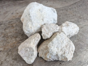 Pyrophyllite en morceaux pour gaines de câbles et remplissages de fils électriques, haute résistance à la chaleur et ignifuge - Product Image 4