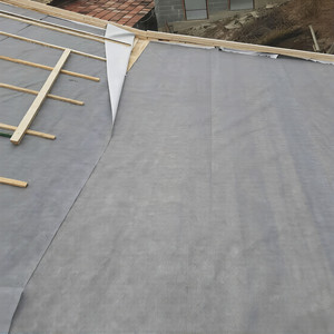 Membrana Transpirable para Techos Kosite de 200 g/m², Revestimiento Impermeable de PP para Paredes Inclinadas y Techos, Rollo de 50 m - Product Image 1