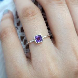 Bague de fiançailles pour femme bohème chrétienne en argent sterling 925 plaqué or rose, sertie à griffes, améthyste naturelle violette de 6 mm, faite à la main - Product Image 5