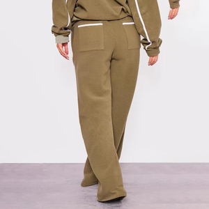 Ensemble de sweatshirts à capuche et de pantalons de survêtement légers et respirants pour femme Pantalon de survêtement évasé personnalisé 350Gsm et survêtement à capuche zippé - Product Image 3