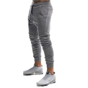 Pantalon de survêtement pour homme de luxe sur mesure, taille haute, 100% coton, molleton français, jambe droite, avec logo personnalisé, style streetwear délavé - Product Image 4