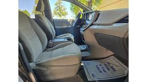 Offres Spéciales 2022 Sienna 9AAS LE 8 places Traction Avant – Véhicules d'occasion haut de gamme en parfait état, prêts à être expédiés - Product Image 3