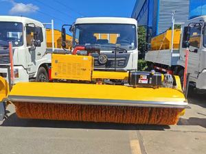 รถดงเฟิง 4x2 อเนกประสงค์สำหรับกำจัดหิมะ รถไถหิมะ รถบรรทุกกำจัดหิมะพร้อมพลั่วตักหิมะ - Product Image 3