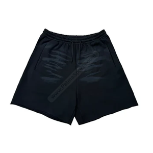 กางเกงขาสั้นผ้ายืดสีดำแบบเจ็ทสไตล์สตรีทไฮสตรีทพร้อมลายปักสีพื้น - Product Image 1