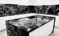 Marbre cristallin noir BLV de luxe, moderne, poli, en grandes dalles, avec fonction de transmission de la lumière, pour villas de luxe