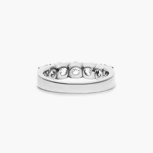 Anillo de Diamantes con Diseño Contorneado y Cinco Puntas Compartidas, Elegante Diseño de Cinco Piedras - Product Image 5