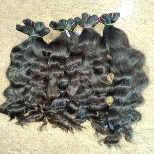 Extensions de cheveux Remy vierges ondulés bouclés Remy naturels pour le corps, matière première de style vague profonde, Chennai, Inde, vente en gros - Product Image 3