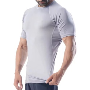 Camiseta de rendimiento de ajuste elástico gris claro diseñada para máxima comodidad, transpirabilidad y movilidad - Product Image 5