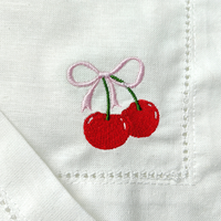 Ensemble de serviettes de cocktail et sous-verres carrés personnalisés en coton et lin brodés de cerises, réutilisables et durables, pour la table de fête ou la salle à manger à la maison
