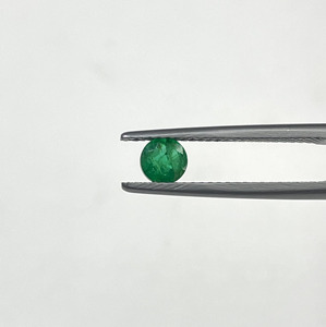Émeraude zambienne 100% naturelle de haute qualité, 3,0-5,5 mm, forme ronde, couleur vert profond, pierre précieuse en vrac pour la fabrication de bijoux - Product Image 3