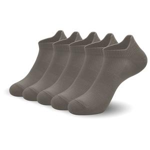 Maquette gratuite de chaussettes de sport en coton de qualité supérieure avec logo personnalisé pour hommes et unisexes Chaussettes de sport basses quantité minimale de commande OEM Crew Chaussettes d'équipage colorées 5 paires - Product Image 1