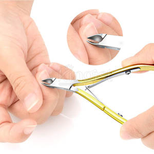 Pince à cuticules en acier allemand de qualité supérieure, pince à cuticules pour les ongles des pieds, pince à cuticules avec poignée russe - Product Image 3