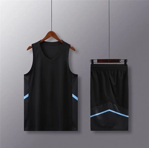Ensemble d'uniformes de basket-ball pour hommes Maillot et short imprimés sur mesure Tissu léger et respirant à séchage rapide parfait pour le sport - Product Image 1