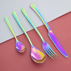 Juego de Cubiertos de Acero Inoxidable con Acabado Dorado Espejo, para Reuniones Familiares, Eventos Especiales, Fiestas y Catering - Product Image 4