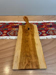 เขียงไม้เชอร์รี่ขอบธรรมชาติ ทำมือ ขนาด 28 นิ้ว แผ่นไม้เชอร์รี่สไตล์เรียบง่าย ลายไม้ธรรมชาติ สำหรับหั่น ตัด และเสิร์ฟในครัว - Product Image 2