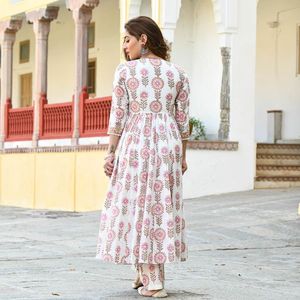 Nuevo diseñador de ropa de fiesta de verano blanco flores florecientes Naira Cut Top con pantalón conjunto para mujer Indian Bollywood vestido Outfit - Product Image 5