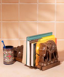 Sujetalibros extensible con diseño de elefante tallado en madera de nogal para estantes, extremo decorativo para libros pesados - Product Image 6