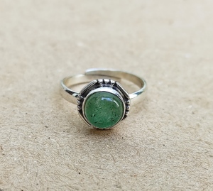 แหวนแฟชั่นผู้หญิงชุบเงินประดับพลอยอะเวนเจอรีนสีเขียวธรรมชาติ ขายดี ราคาส่ง เครื่องประดับทองเหลืองสำหรับงานหมั้น - Product Image 1