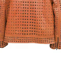 Veste en cuir de vachette marron à faible MOQ, style punk, design à clous, heavy metal, moto, mode rock, veste de motard en cuir véritable pour homme