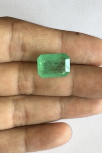 Piedra preciosa esmeralda de corte natural no calentada y no tratada de calidad muy fina con color adecuado y exportador de transparencia - Product Image 3