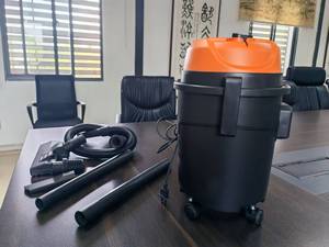 Aspiradora Industrial Eléctrica para Húmedo y Seco de 15L con Motor de 1800W, Cable de Alimentación de 4M, Construcción de Plástico, Nueva - Product Image 4