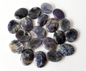 Superb Quality European Feature Blue Color Oval Agate Gemstone Iolite Worry Stones for Decorations Gifts - Product Image 5