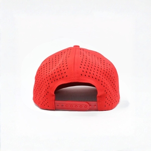 Gorras de Golf Personalizadas al por Mayor con Parche de PVC de Goma Personalizado con Logotipo en la Parte Delantera, Gorras de 5 Paneles con Visera Plana y Corte Láser - Product Image 5