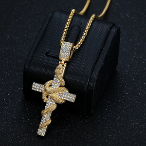 Colgantes y dijes de joyería fina de lujo, colgante de Cruz personalizado hip hop, colgante de moissanita De Oro Sólido de 10kt para hombres - Product Image 1