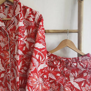 Ensemble short à fleurs en coton imprimé à la main imprimé indien Style décontracté haut à manches longues longueur au genou avec décoration de boutons - Product Image 1