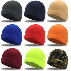 หมวกบีนนี่ขนแกะขั้วโลกผ้าแจ็คการ์ดสีสันสดใสสำหรับฤดูหนาวแบบเรียบสำหรับผู้หญิงและผู้ชายขายส่ง - Product Image 5