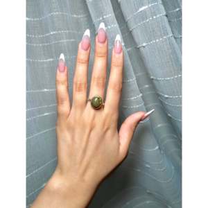 Anillo de Plata de Ley con Piedra Natural, Diseño Navajo Hecho a Mano para Iron Maiden, en Oro Amarillo, Talla 7.5, para Uso Diario - Product Image 4