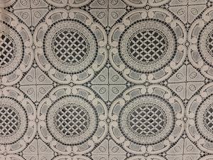 Tissu en dentelle guipure GPO en coton blanc tissé respirant de haute qualité pour robes de mariée et tenues de soirée pour filles et femmes au meilleur prix - Product Image 1