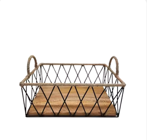 Panier de rangement décoratif pour fruits de table Corbeille à fruits carrée en métal de haute qualité fabriquée à la main Style et fabrication uniques - Product Image 1