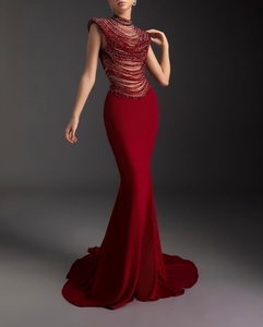 Vestido de Noche Ajustado Estilo Sirena con Brillo Diamante, Tela de Satén, Corpiño de Ilusión, Capas de Tul en Cascada, Patrón de Pedrería y Escote Alto - Product Image 1