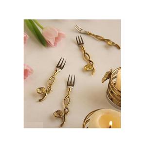 Ensemble de couteaux à beurre polis argent et or avec une taille et une forme personnalisées de qualité supérieure - Product Image 2