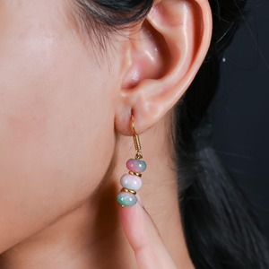 Pendientes de gota de piedras preciosas de jade multicuarzo hechos a mano con cuentas espaciadoras de oro, hallazgos y colgantes de gancho chapados en oro - Product Image 6