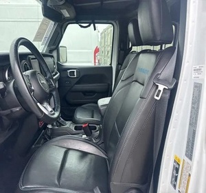 Jeep Wrangler Rubicon 2023 4x4 SUV Blanc Phares LED Transmission Automatique Pneus R20 Sièges en Cuir - Product Image 4